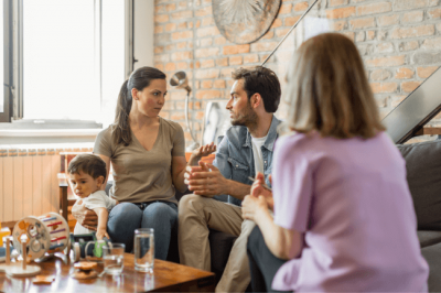 A therapist giving parenting counseling in Louisville, KY.
